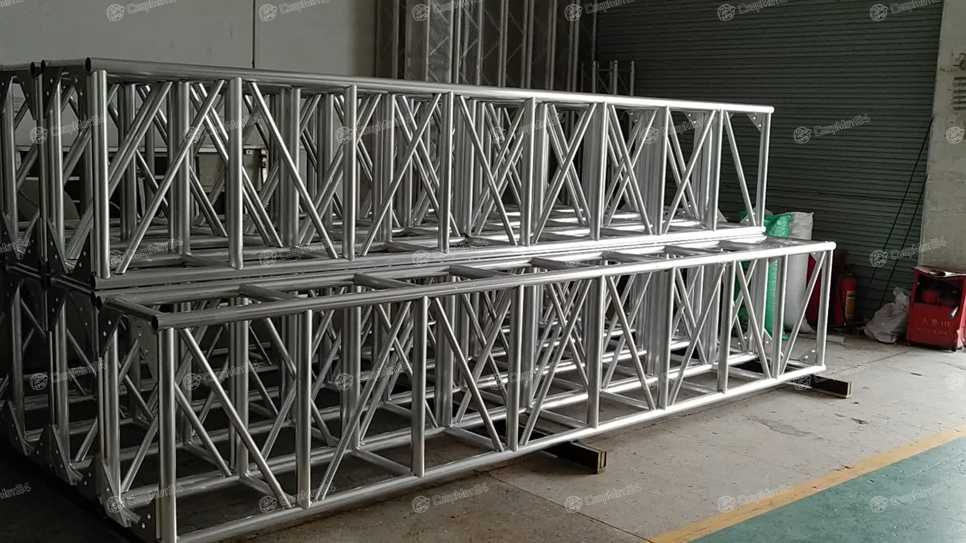 Железная рама. Алюминиевые фермы типоразмеры б2-150. Prolight ферма. Aluminium Truss. Алюминиевые фермы для сцены.